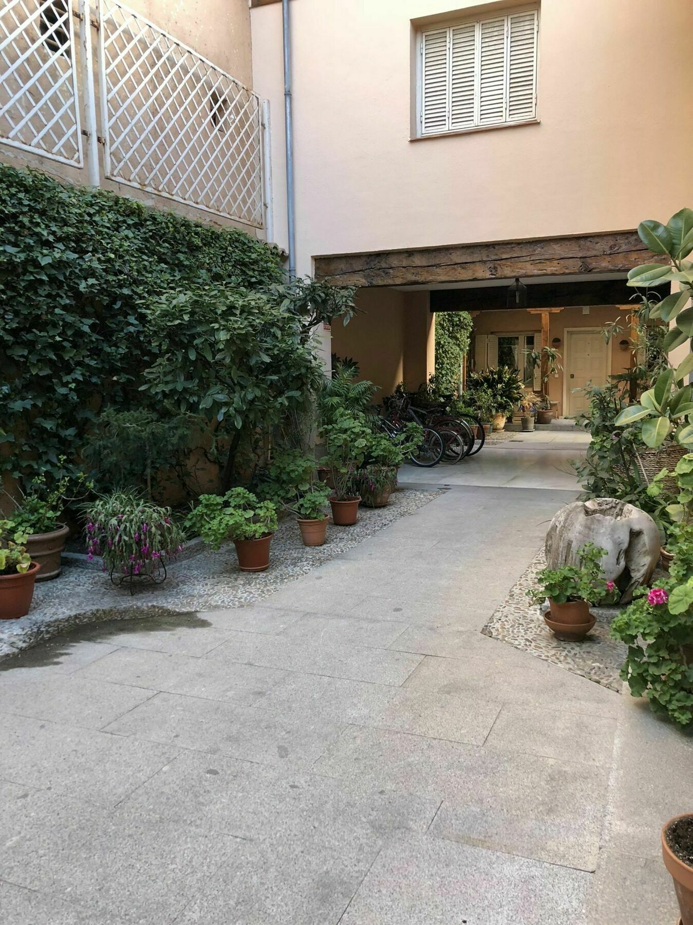 Piso En Edificio Barroco Madrid. Apartment Exterior photo